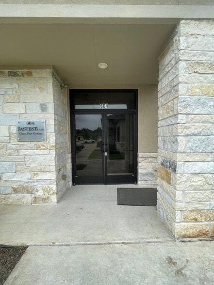4220 Cartwright Rd, Missouri City, TX à vendre - Photo du bâtiment - Image 2 de 20