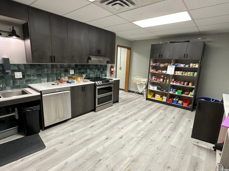 1740 Livingston Ave, West Saint Paul, MN for sale - Building Photo - Image 3 of 8