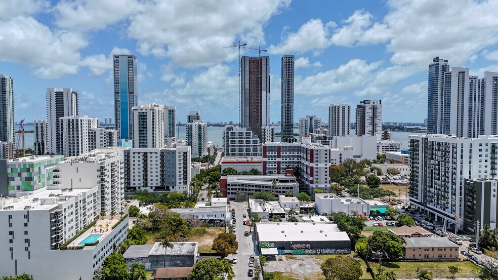 133 NE 24th St, Miami, FL à vendre - Photo du bâtiment - Image 3 de 9