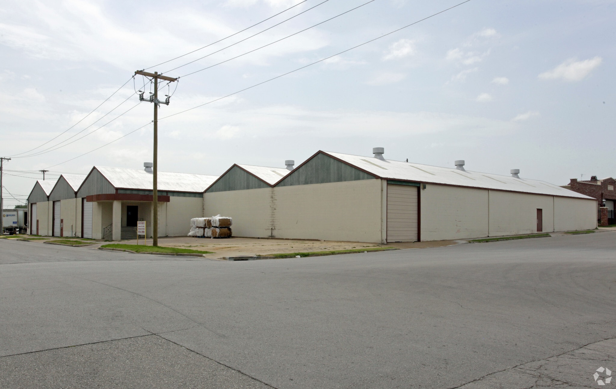 115 W Cameron St, Tulsa, OK for lease Primary Photo- Image 1 of 3