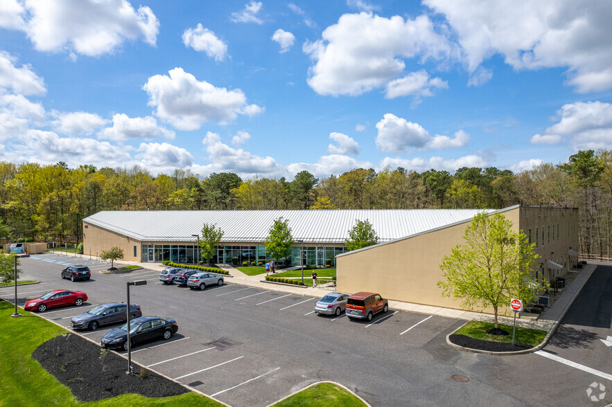 805 Cooper Rd, Voorhees, NJ for lease - Building Photo - Image 1 of 8