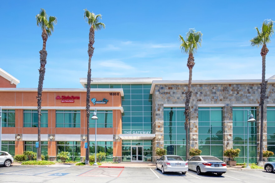 1520 N Mountain Ave, Ontario, CA for lease - Building Photo - Image 2 of 22