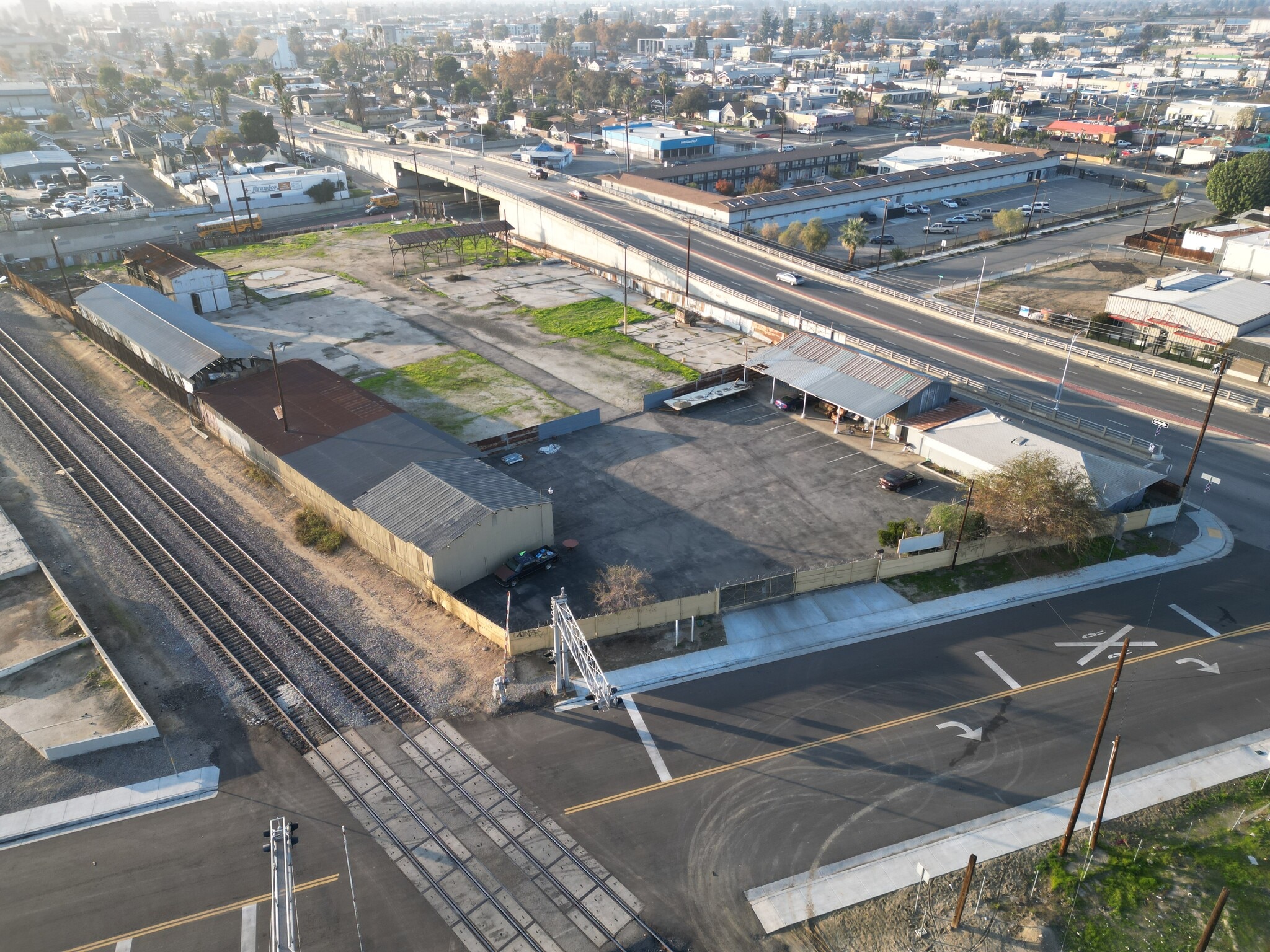 151 E Truxtun Ave, Bakersfield, CA for lease Building Photo- Image 1 of 9