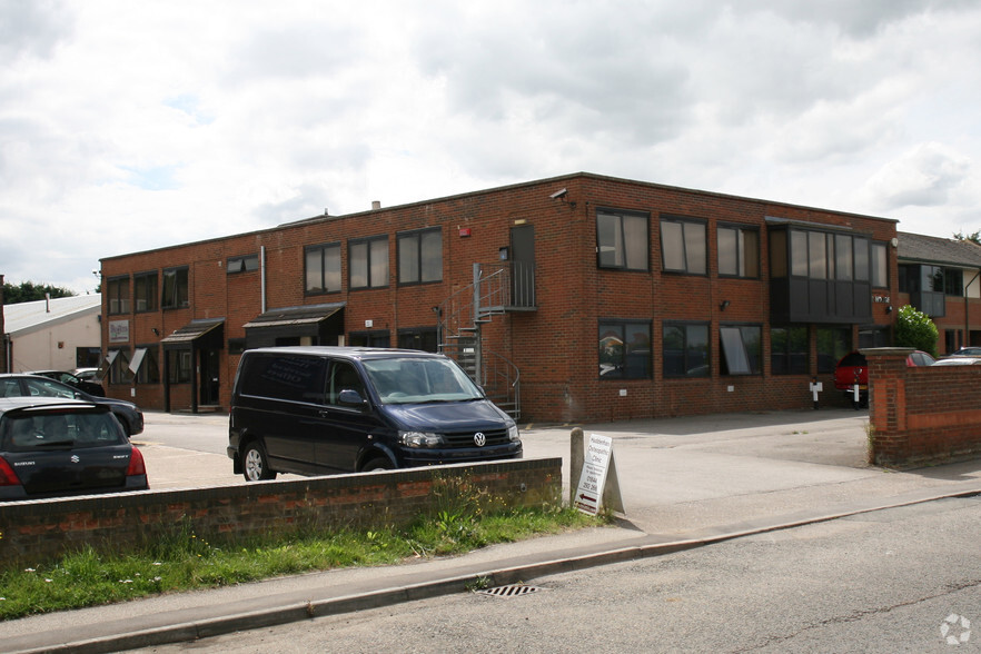 Thame Rd, Haddenham for lease - Building Photo - Image 1 of 4