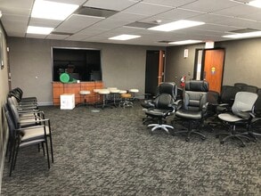 3701 E 13 Mile Rd, Warren, MI à vendre Photo intérieure- Image 1 de 9