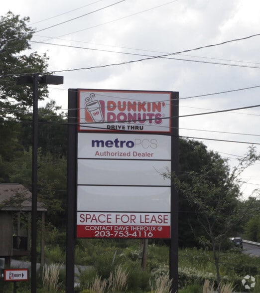 160-168 Kukas Ln, Waterbury, CT à louer - Photo du bâtiment - Image 2 de 10