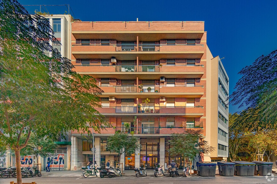 Carrer de Pallars, 73, Barcelona, Barcelona for lease - Building Photo - Image 2 of 2
