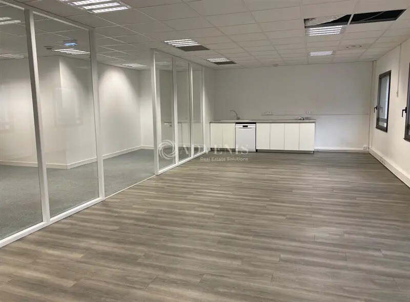 Office in Lyon for lease Building Photo- Image 1 of 11
