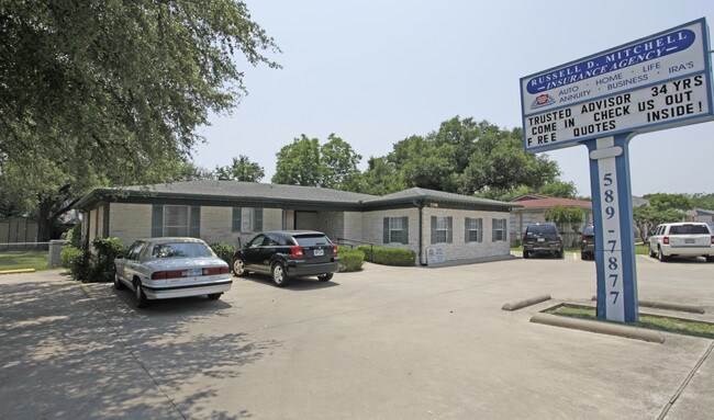 More details for 7298 Glenview Dr, North Richland Hills, TX - Retail for Sale