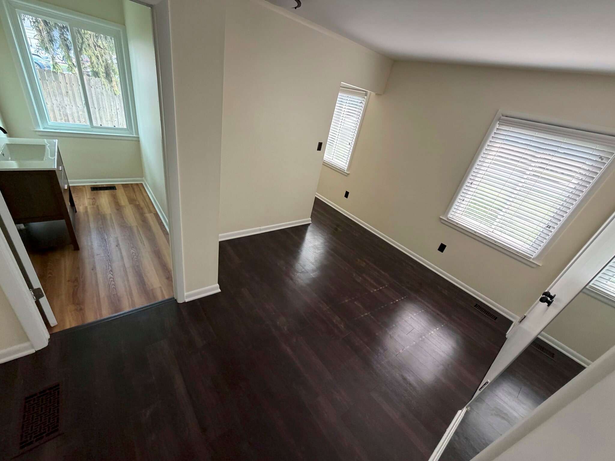 45280 Cass Ave, Utica, MI for lease Interior Photo- Image 1 of 2