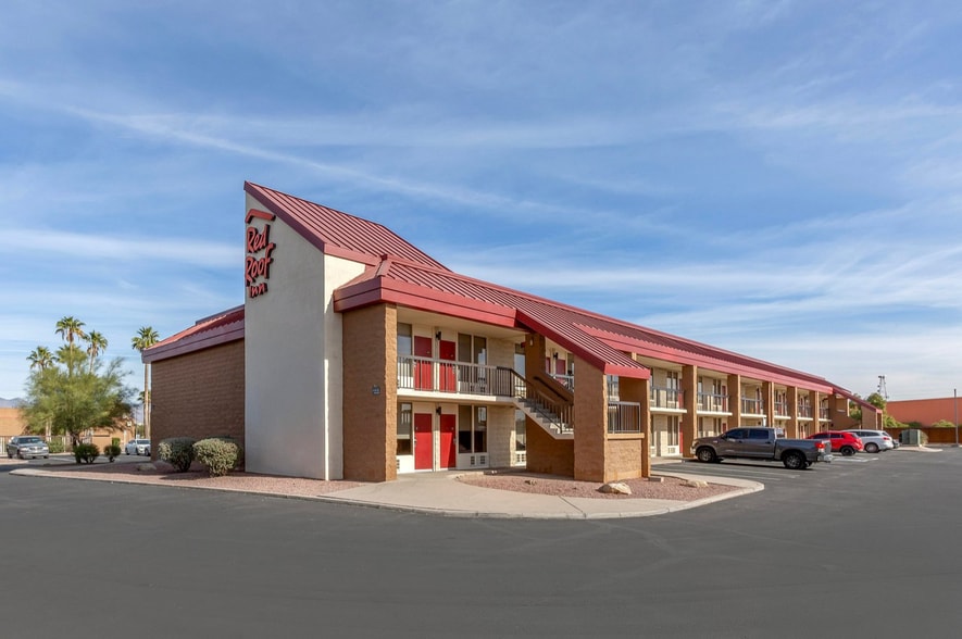 3704 E Irvington Rd, Tucson, AZ à vendre - Photo du bâtiment - Image 1 de 10