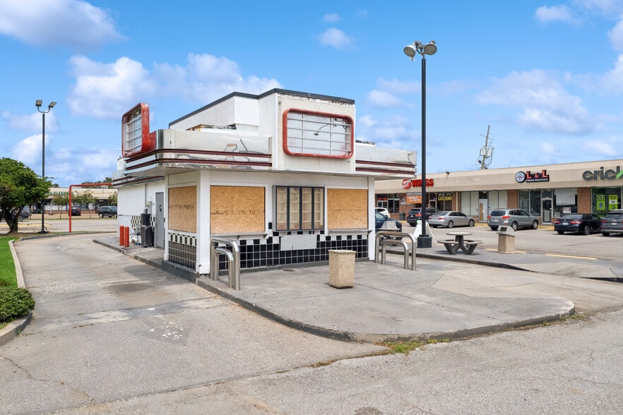 3102 Loyola Dr, Kenner, LA for lease - Building Photo - Image 1 of 11