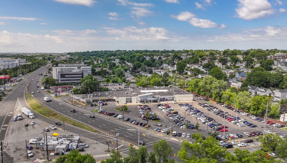 459 US 17, Hasbrouck Heights, NJ à louer - Photo du bâtiment - Image 1 de 5
