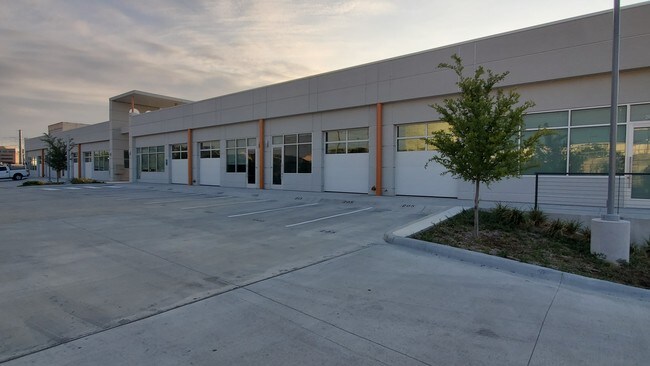 Plus de détails pour 7037 Twin Hills Ave, Dallas, TX - Local d'activités, Industriel à louer