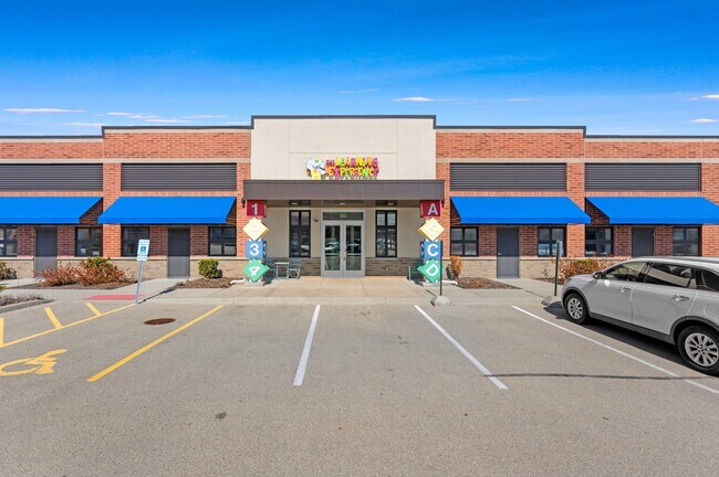 Plus de détails pour 343 W Dundee Rd, Wheeling, IL - Commerce de détail à vendre
