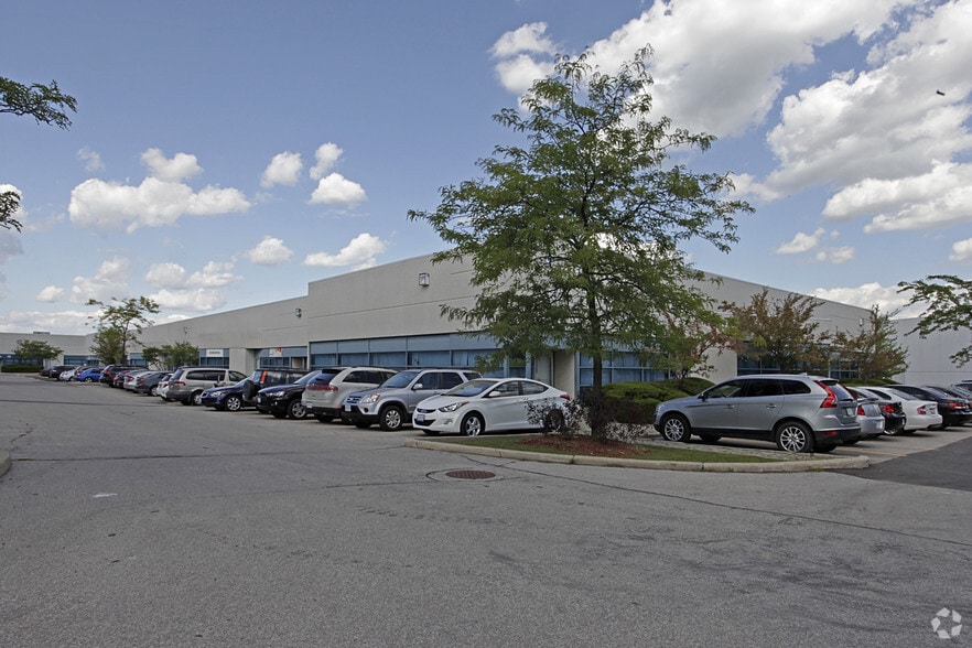 40 Vogell Rd, Richmond Hill, ON for lease - Building Photo - Image 2 of 7