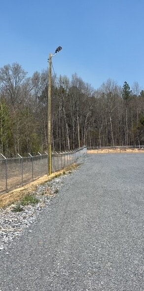 Tyler Drive, Calhoun, GA à louer - Photo du bâtiment - Image 3 de 6