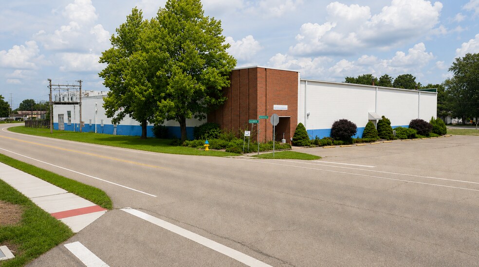 85 N High St, Hebron, OH à vendre - Photo du bâtiment - Image 3 de 3