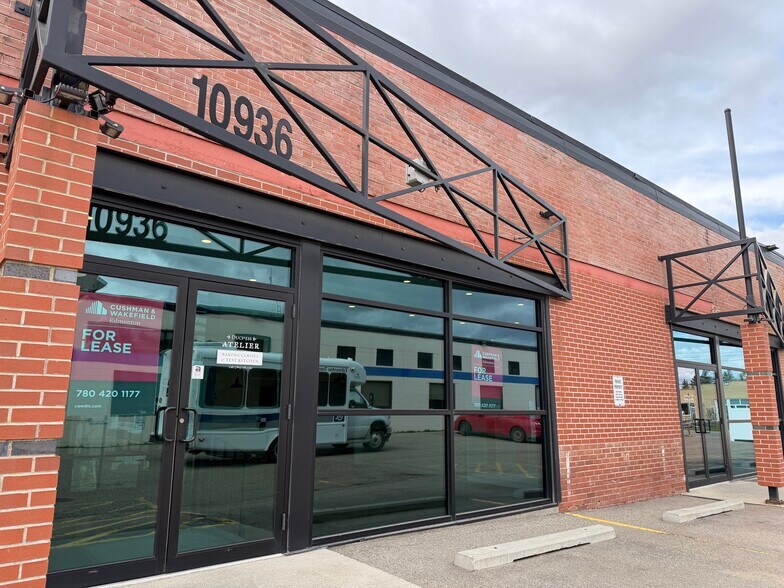 10930 119 St NW, Edmonton, AB for lease - Building Photo - Image 2 of 16