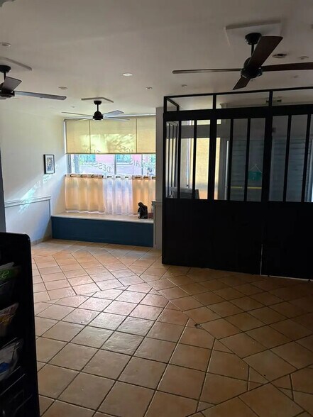 Retail in Levallois-Perret for sale - Interior Photo - Image 3 of 5