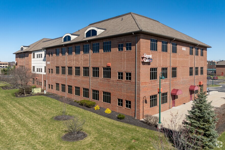 444 N Cleveland Ave, Westerville, OH à louer - Photo du bâtiment - Image 2 de 15