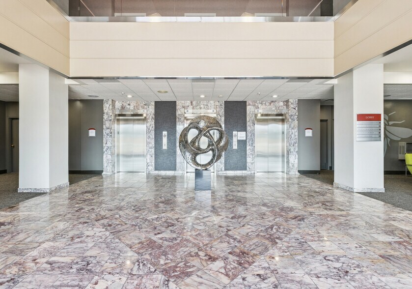 2821 S Parker Rd, Aurora, CO à louer - Photo intérieure - Image 3 de 8