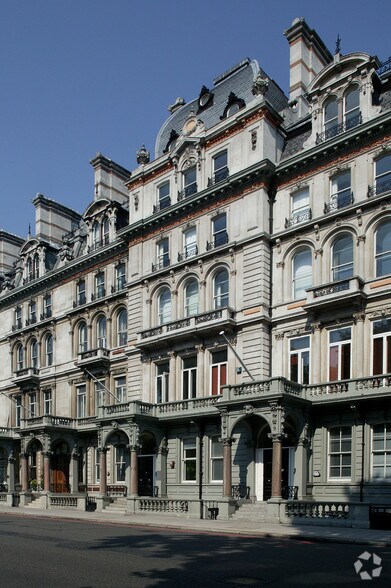 9-11 Grosvenor Gdns, Londres à louer - Photo du bâtiment - Image 2 de 9