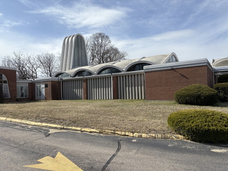 248 Broadway, Norwich, CT à vendre - Photo du bâtiment - Image 3 de 21