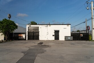 5201 NW 36th Ave, Hialeah, FL à louer Photo intérieure- Image 2 de 4