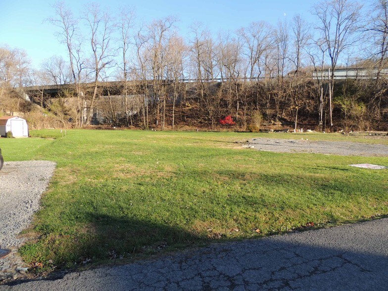 315 Nolan Ave, Morgantown, WV à vendre - Photo du bâtiment - Image 3 de 17