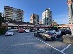 555 Clarke Rd, Coquitlam, BC à louer Photo intérieure- Image 2 de 9