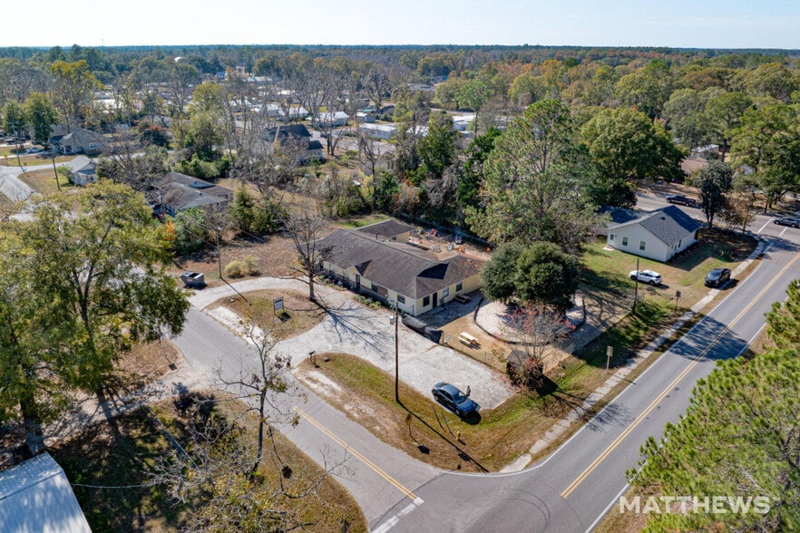 10274 N Sherman Ave, Glen Saint Mary, FL for sale - Primary Photo - Image 1 of 3
