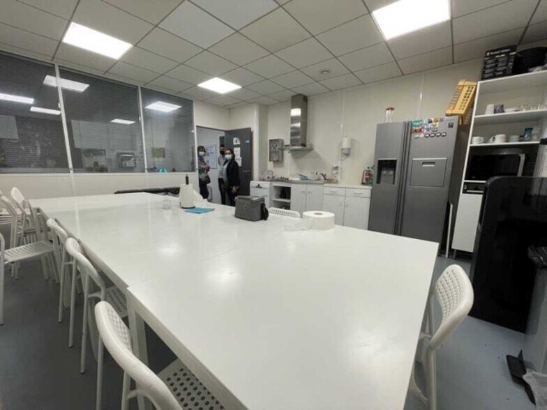 Rue Delizy, Pantin for lease - Interior Photo - Image 2 of 6
