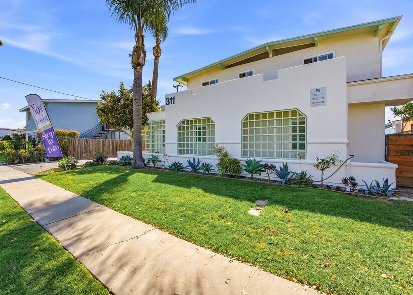 311 W Wilson St, Costa Mesa, CA à vendre - Photo du bâtiment - Image 2 de 9