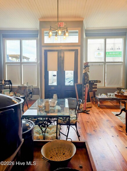 112 E Main St, Washington, NC for sale - Interior Photo - Image 2 of 8