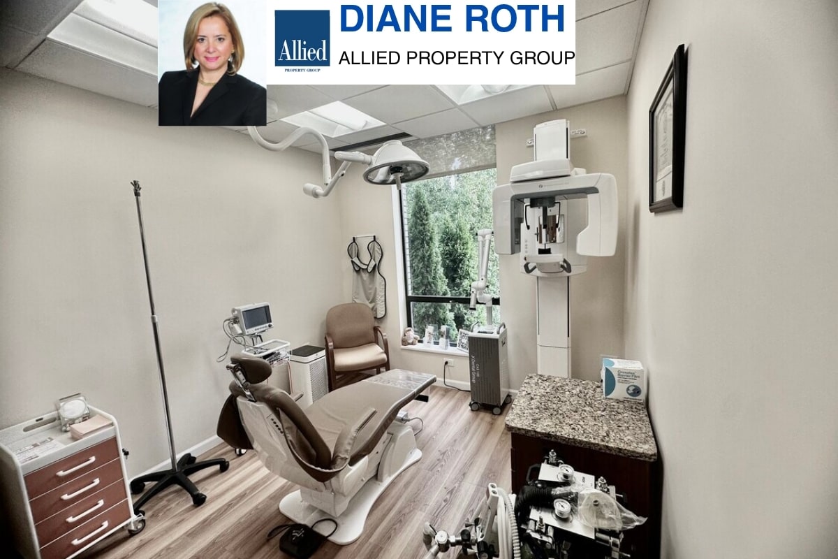 4 Dearfield Dr, Greenwich, CT for sale Building Photo- Image 1 of 22