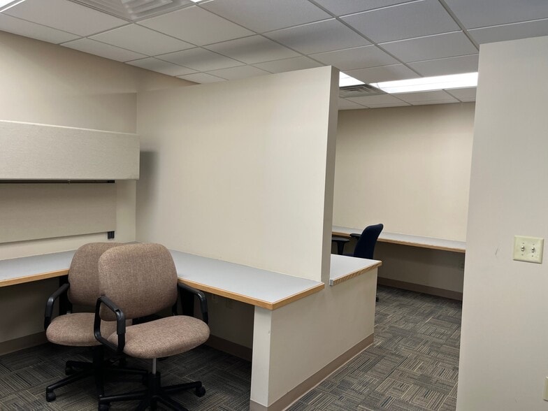 5112 Departure Dr, Raleigh, NC for lease - Building Photo - Image 2 of 12