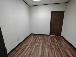 1800 Teague Dr, Sherman, TX for lease Interior Photo- Image 2 of 3