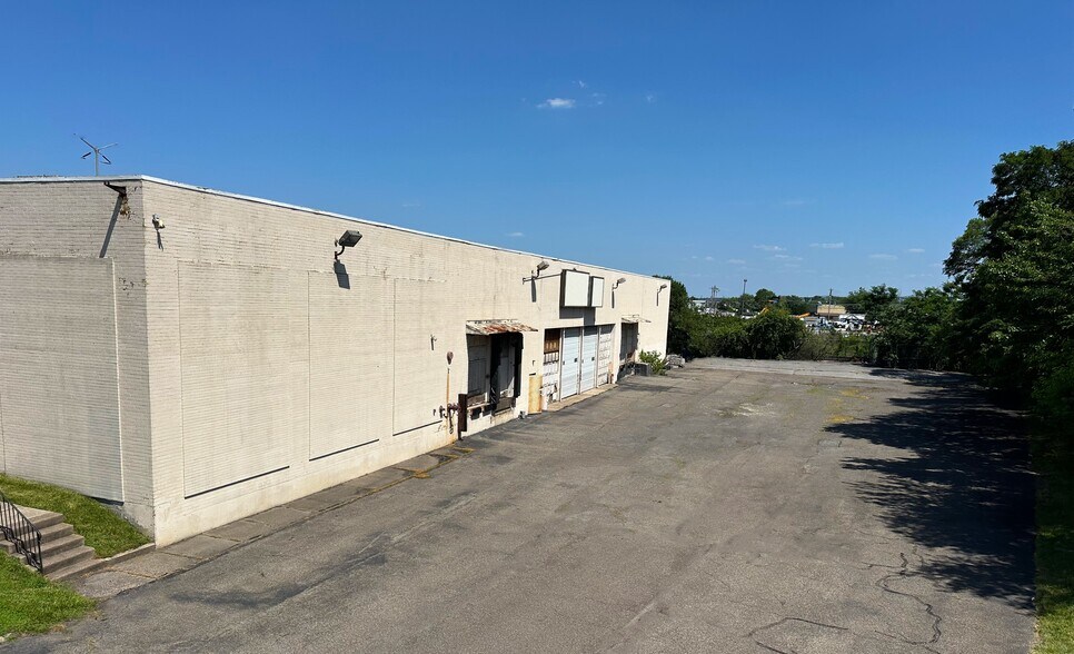 6900 Lindbergh Blvd, Philadelphia, PA for lease - Building Photo - Image 1 of 4