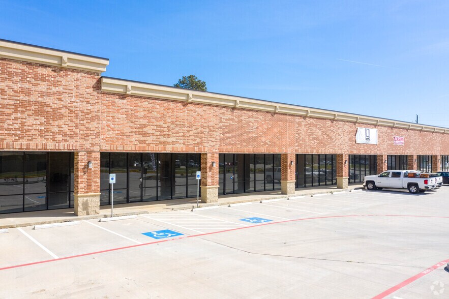 11730 Spring Cypress Rd, Tomball, TX à vendre - Photo du bâtiment - Image 2 de 4