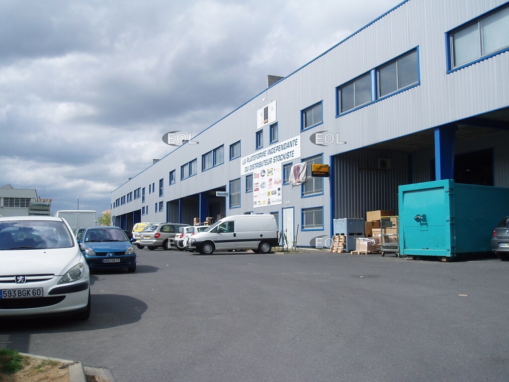 Flex dans Gennevilliers à louer Photo du bâtiment- Image 1 de 6