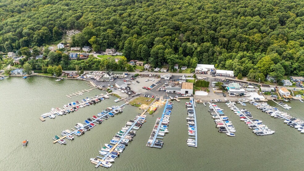 622 Jersey Ave, Greenwood Lake, NY à vendre - Photo du bâtiment - Image 1 de 5