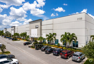 Plus de détails pour 3135 Lakewood Ranch Blvd, Bradenton, FL - Industriel/Logistique à louer