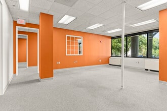 12355 Sunrise Valley Dr, Reston, VA for lease Interior Photo- Image 1 of 5