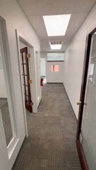 2350 Post Rd, Warwick, RI à louer - Vidéo sur l’inscription commerciale - Image 2 de 12