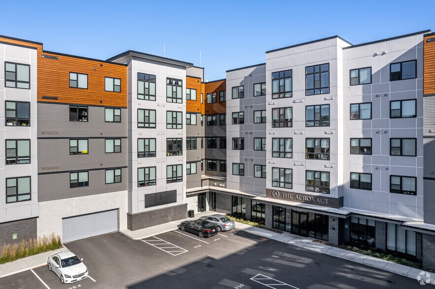 1400 Main St, Weymouth, MA à louer - Photo du bâtiment - Image 1 de 7