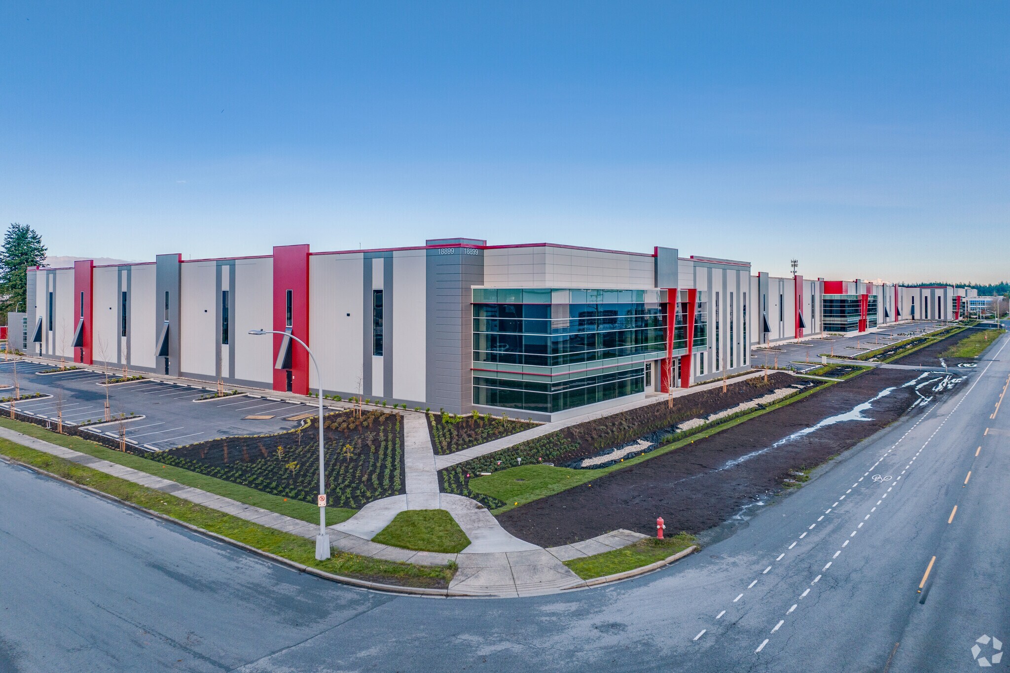 18899 24 Av, Surrey, BC à vendre Photo du bâtiment- Image 1 de 1