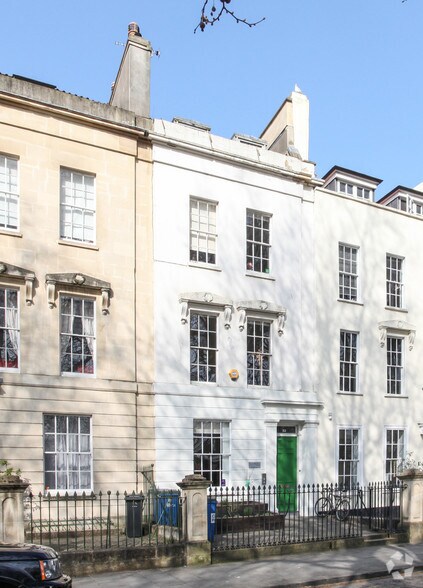 53 Queen Sq, Bristol for lease - Primary Photo - Image 1 of 2