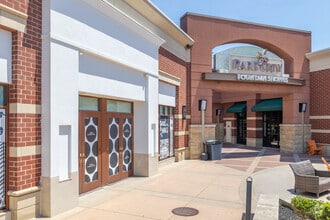 142 Park City Ctr, Lancaster, PA à louer Photo du bâtiment- Image 1 de 9