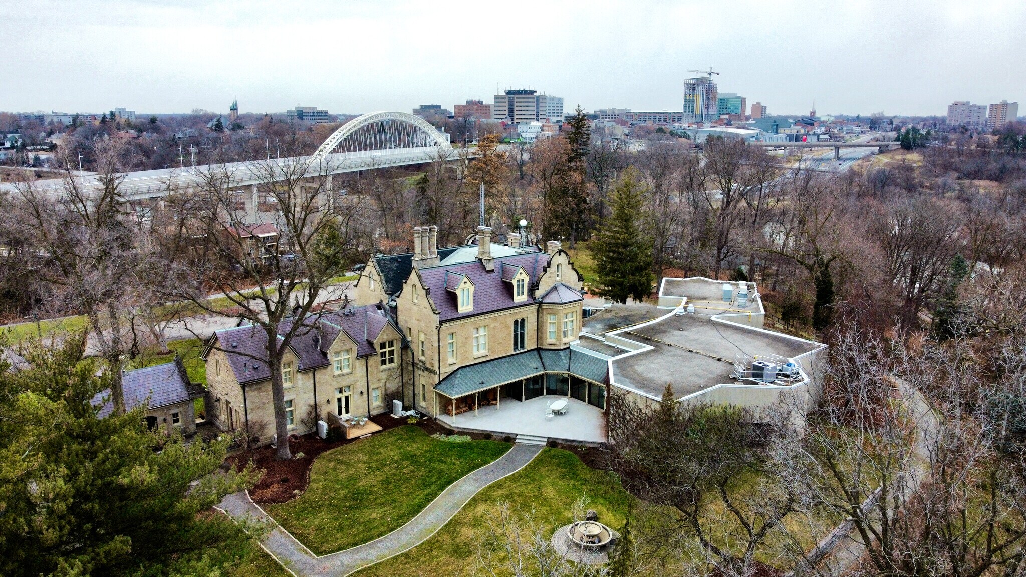 109 St. Paul Cres, St Catharines, ON à vendre Photo du bâtiment- Image 1 de 1